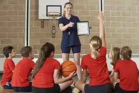 主持人爆料：麦金在圣米伦时，曾被队友扔出的训练杆刺伤大腿