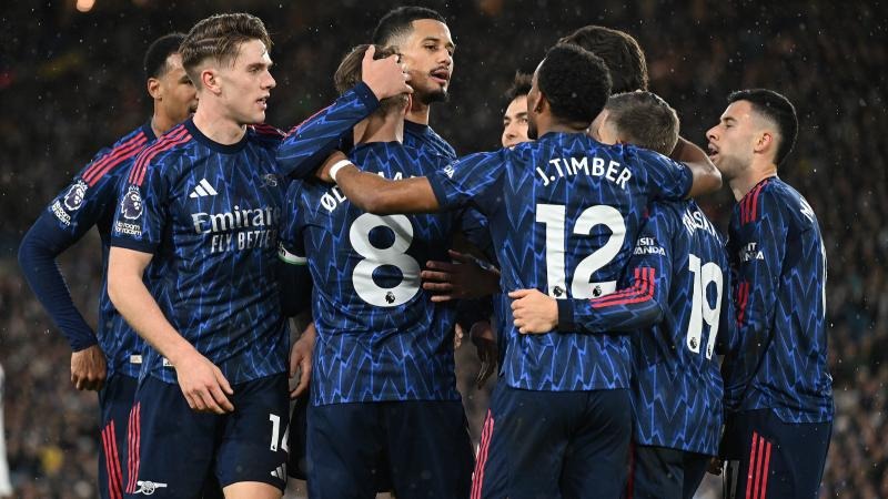 世体：德容与孔德已回国家队报到，其他巴萨球员周二陆续报到